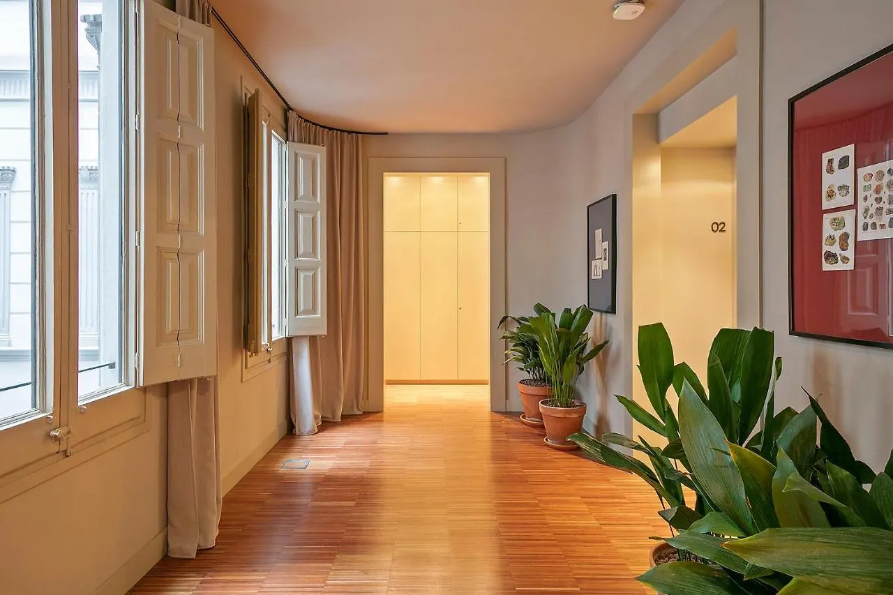 Konukevi Uma Suites Pau Claris Barselona