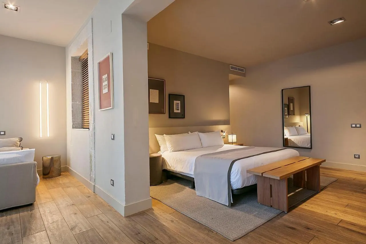 Uma Suites Pau Claris Barselona