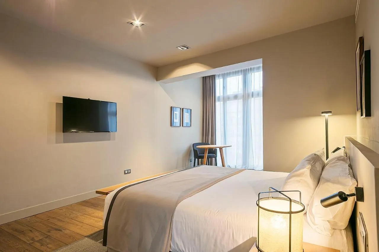 Uma Suites Pau Claris Barselona