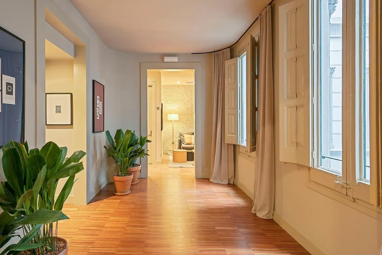 Uma Suites Pau Claris Barcelona 3*,  Spanyolország