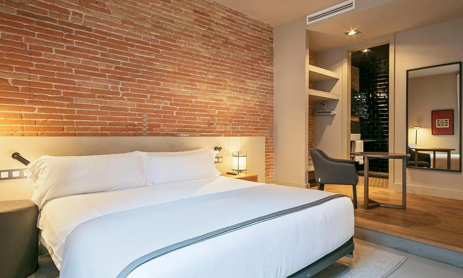 Vendégház Uma Suites Pau Claris Barcelona