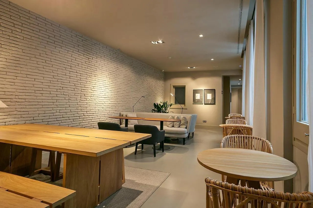 Uma Suites Pau Claris Barcelona Pensionat